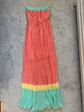 Romeo & Juliet Couture Coral and Mint Ruched Skirt